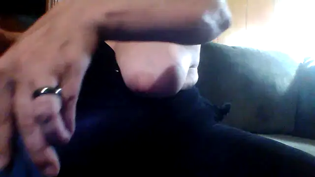 Snapshot of Big-Tits-McGee chatting on 08.08.26 Big-Tits-McGee online show from 08.08.26