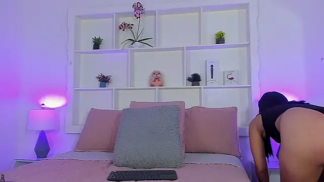 Jenifer Diaz online show from 02.24.26