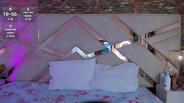 sophie pariss online show from 11.23.25