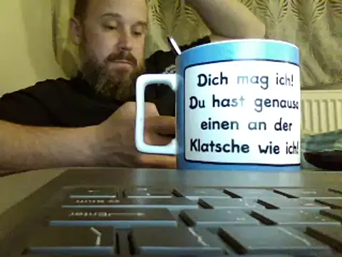 Snapshot of FROL83 chatting on 04.25.26 FROL83 online show from 04.25.26