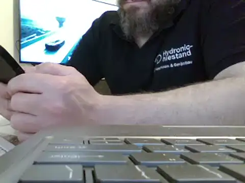 Snapshot of FROL83 chatting on 04.28.26 FROL83 online show from 04.28.26