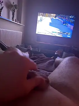 Snapshot of danishcock2 chatting on 02.15.25 danishcock2 online show from 02.15.25