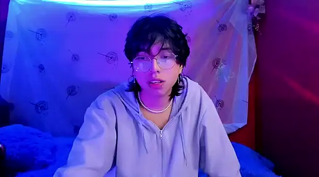 Snapshot of AnggelONfiree chatting on 12.04.24 AnggelONfiree online show from 12.04.24