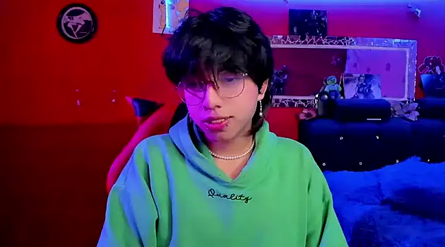 Snapshot of AnggelONfiree chatting on 12.11.24 AnggelONfiree online show from 12.11.24