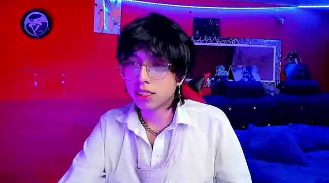 Snapshot of AnggelONfiree chatting on 12.21.24 AnggelONfiree online show from 12.21.24