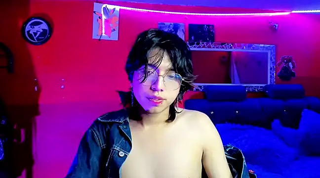 Snapshot of AnggelONfiree chatting on 02.02.25 AnggelONfiree online show from 02.02.25