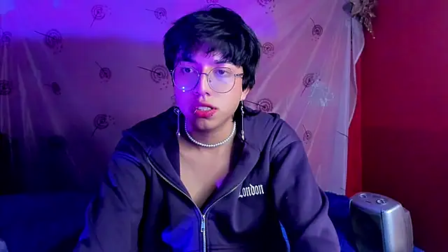 Snapshot of AnggelONfiree chatting on 02.08.25 AnggelONfiree online show from 02.08.25