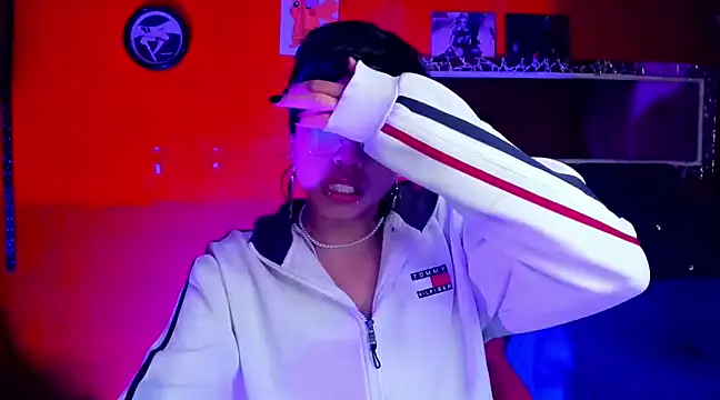 Snapshot of AnggelONfiree chatting on 02.11.25 AnggelONfiree online show from 02.11.25