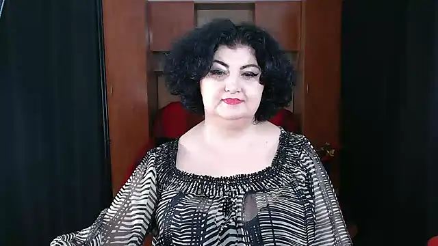  MissJ  online show from 01.05.25