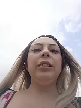 madelaine- online show from 11.10.25