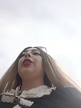 madelaine- online show from 11.11.25