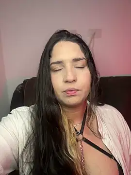 Snapshot of valentina_jonnes1 chatting on 05.10.26 valentina jonnes1 online show from 05.10.26