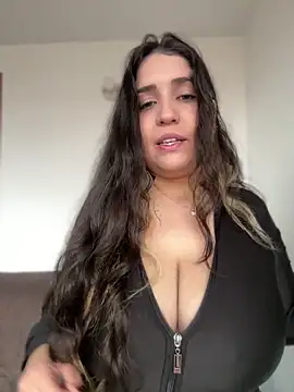 Snapshot of valentina_jonnes1 chatting on 06.07.26 valentina jonnes1 online show from 06.07.26