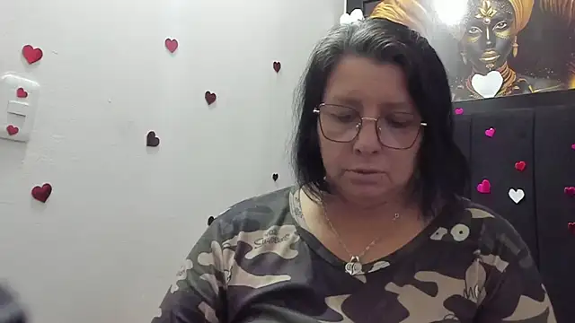 Snapshot of Evaaross_2345 chatting on 05.06.26 Evaaross 2345 online show from 05.06.26