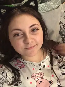 Snapshot of fairy365 chatting on 01.05.25 fairy365 online show from 01.05.25