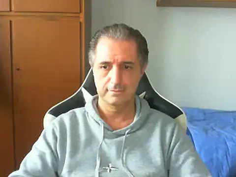 Snapshot of lliuk70mi chatting on 02.16.25 lliuk70mi online show from 02.16.25