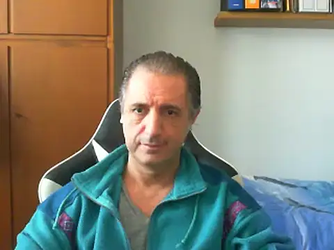 Snapshot of lliuk70mi chatting on 03.19.25 lliuk70mi online show from 03.19.25