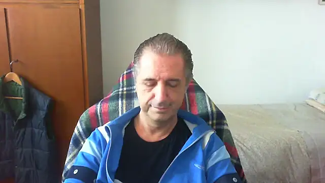 Snapshot of lliuk70mi chatting on 05.07.26 lliuk70mi online show from 05.07.26