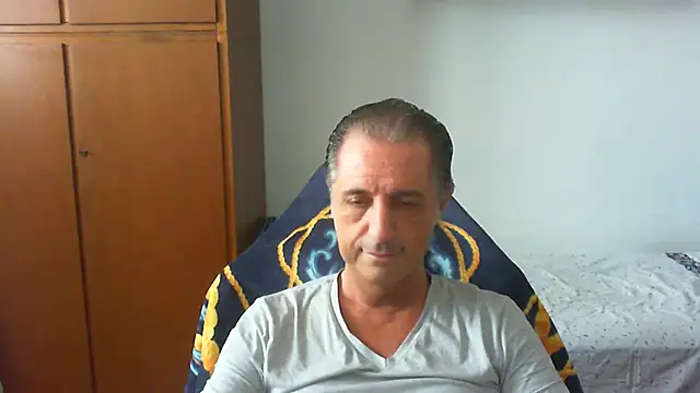 Snapshot of lliuk70mi chatting on 06.06.26 lliuk70mi online show from 06.06.26
