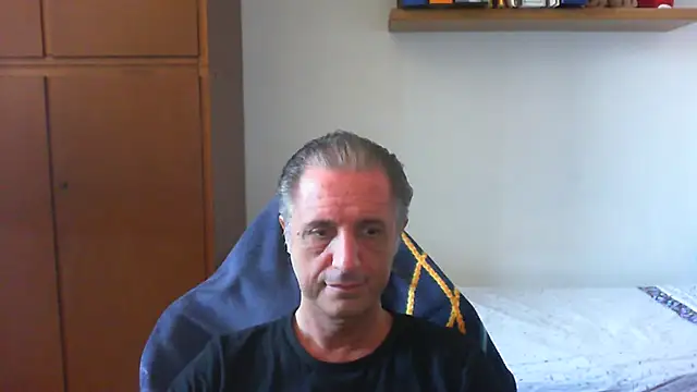Snapshot of lliuk70mi chatting on 06.13.26 lliuk70mi online show from 06.13.26