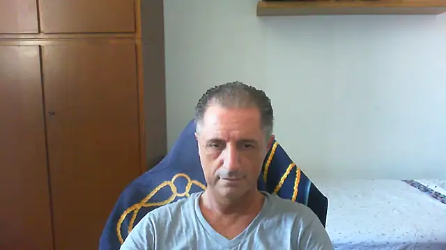 Snapshot of lliuk70mi chatting on 06.22.26 lliuk70mi online show from 06.22.26