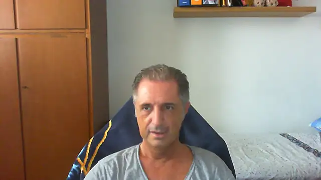 Snapshot of lliuk70mi chatting on 06.30.26 lliuk70mi online show from 06.30.26