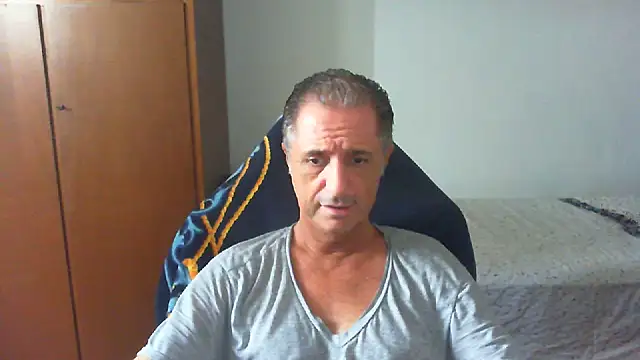 Snapshot of lliuk70mi chatting on 07.01.26 lliuk70mi online show from 07.01.26