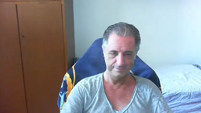 Snapshot of lliuk70mi chatting on 07.02.26 lliuk70mi online show from 07.02.26