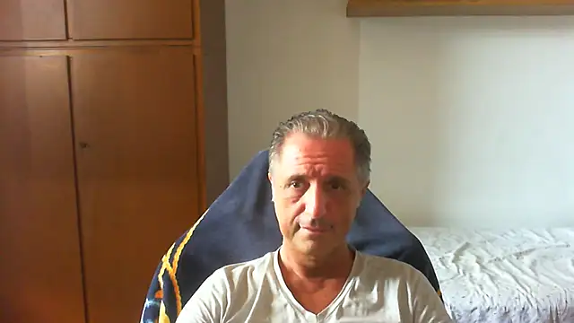 Snapshot of lliuk70mi chatting on 07.08.26 lliuk70mi online show from 07.08.26