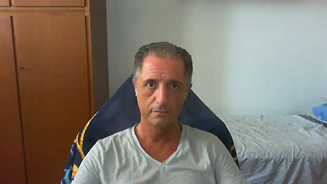 Snapshot of lliuk70mi chatting on 07.10.26 lliuk70mi online show from 07.10.26