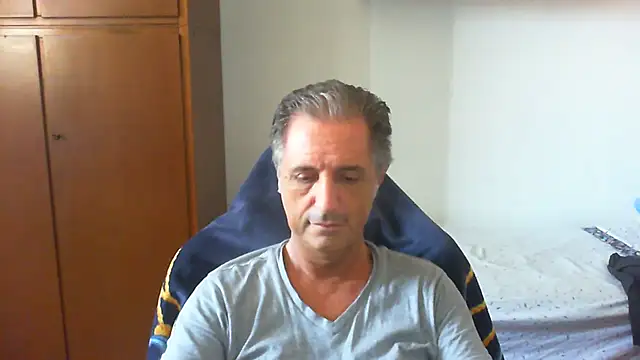 Snapshot of lliuk70mi chatting on 07.21.26 lliuk70mi online show from 07.21.26