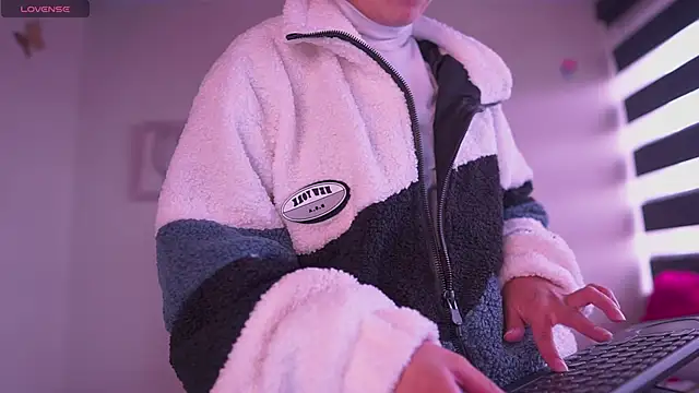 milly kenner online show from 01.25.25