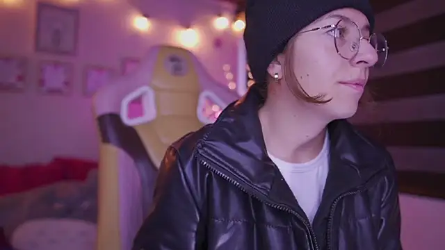 milly kenner online show from 03.09.25