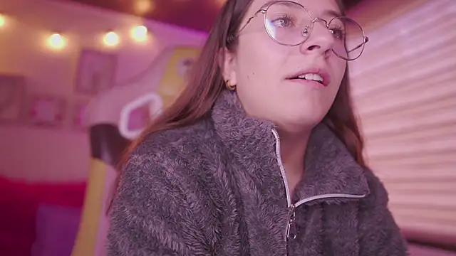 Snapshot of milly_kenner chatting on 02.02.26 milly kenner online show from 02.02.26