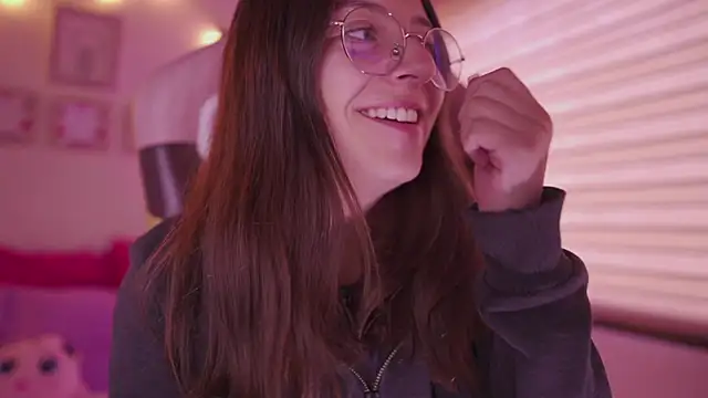 Snapshot of milly_kenner chatting on 02.04.26 milly kenner online show from 02.04.26