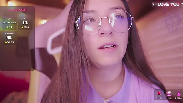 Snapshot of milly_kenner chatting on 02.11.26 milly kenner online show from 02.11.26