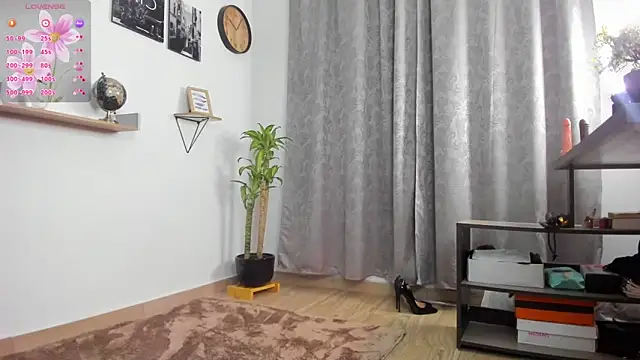 SophieBaker   online show from 11.11.25