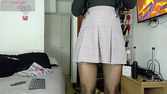 Snapshot of SophieBaker__ chatting on 04.18.26 SophieBaker online show from 04.18.26