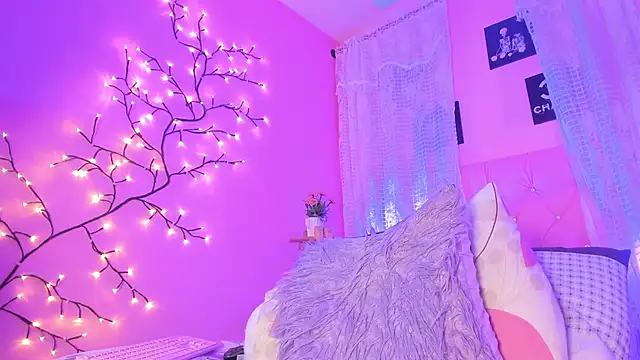 Dulce Girl  online show from 03.06.25