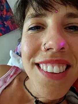 Lyrass online show from 04.17.26