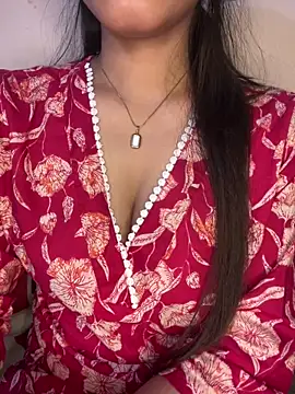 Snapshot of _riyaahahaha_ chatting on 10.07.25 riyaahahaha online show from 10.07.25