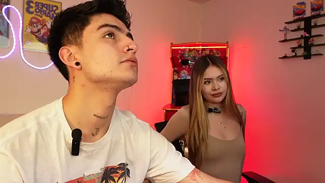 Snapshot of tommy_and_sophie chatting on 04.27.26 tommy and sophie online show from 04.27.26