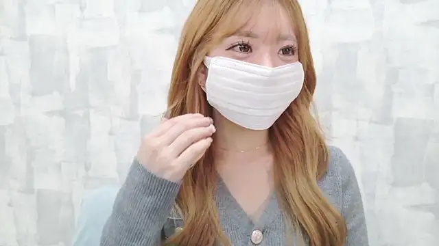 LOVE MOMO LOVE online show from 03.25.26