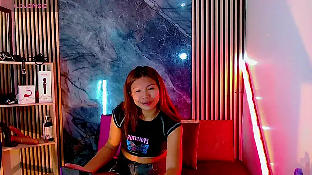 Snapshot of Isalombardi chatting on 11.07.25 Isalombardi online show from 11.07.25