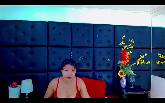 Snapshot of Isalombardi chatting on 02.25.26 Isalombardi online show from 02.25.26