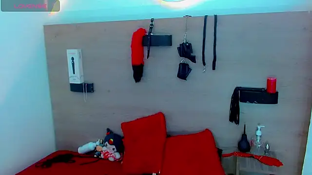 Isalombardi online show from 04.15.26