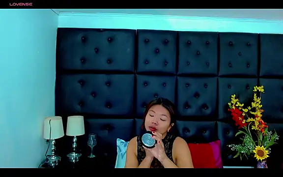 Snapshot of Isalombardi chatting on 05.05.26 Isalombardi online show from 05.05.26