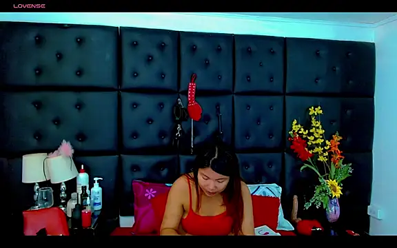 Snapshot of Isalombardi chatting on 05.14.26 Isalombardi online show from 05.14.26