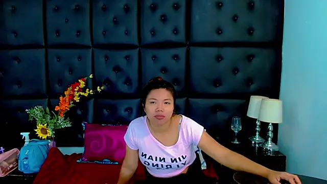 Snapshot of Isalombardi chatting on 05.26.26 Isalombardi online show from 05.26.26