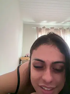 Snapshot of amorinha99 chatting on 04.28.26 amorinha99 online show from 04.28.26
